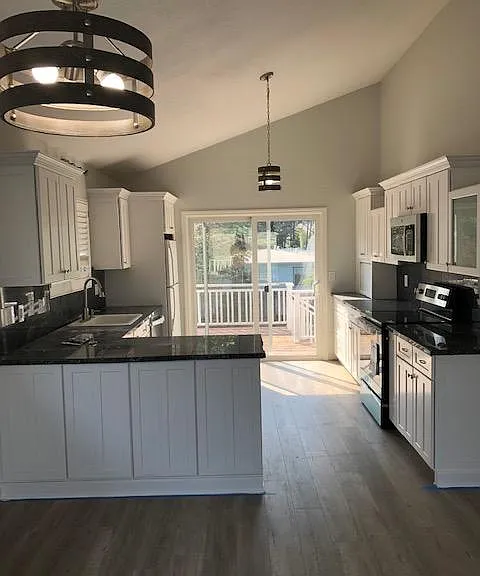215 Alamo Ave — Photo 9