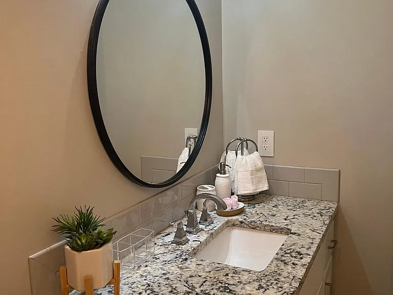 1867 N Peckham Ct — Photo 33