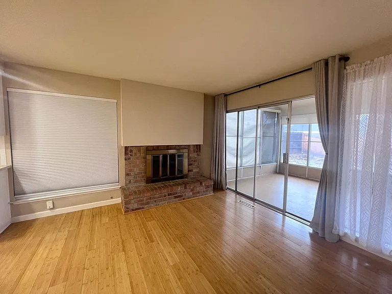 804 Cottonwood Dr — Photo 6