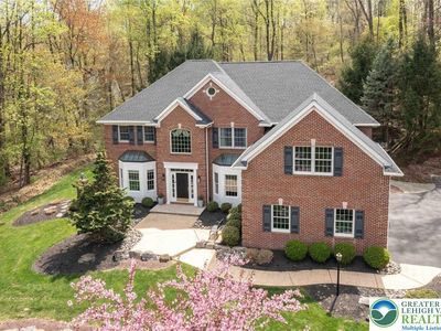 5572 Northwood Dr, Center Valley, PA, 18034
