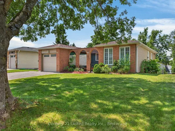 2121 Meadowview Rd, Peterborough, ON K9L 1S5