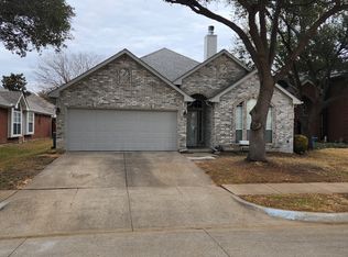 7954 Crystal Creek Cir, Fort Worth, TX 76137