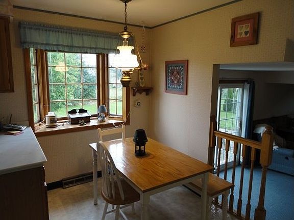3rd image of 134 Neubauer Ct