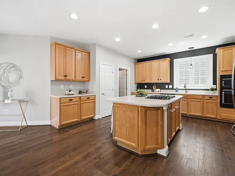 2530 Transom Pl — Photo 7