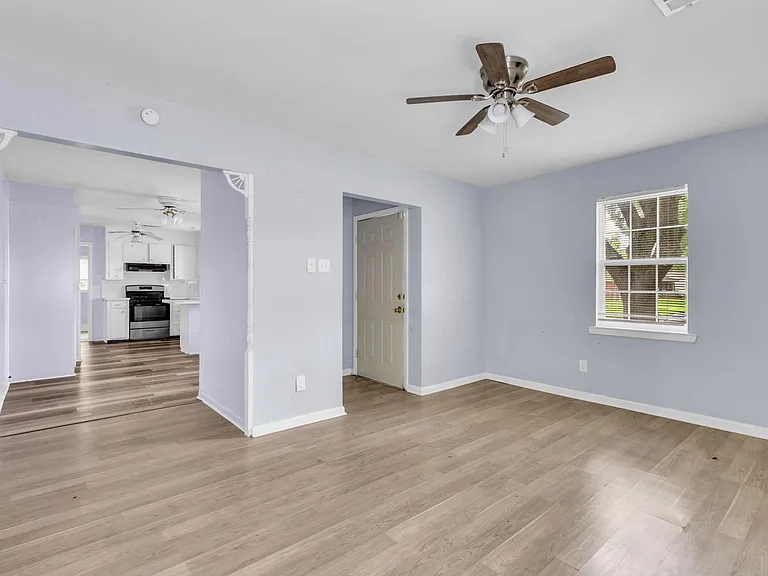 8745 Kimberly Dr — Photo 5