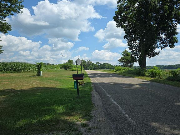 4th image of 1088 Division Rd #624