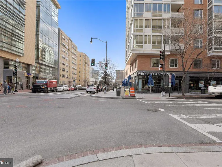 2475 Virginia Ave NW #220 — Photo 27