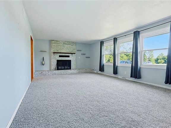 3rd image of 6130 NE State Rte NW
