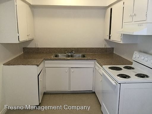 2nd image of 1331 E San Bruno Ave APT D
