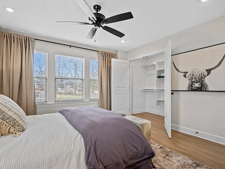400 Parker St — Photo 11