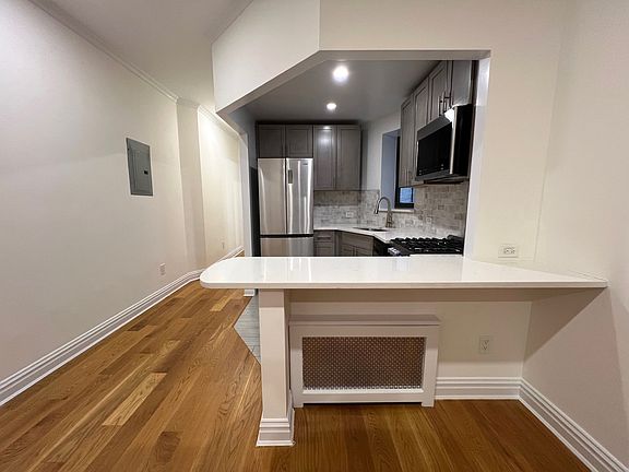 3rd image of 149 E 81st St APT 2E
