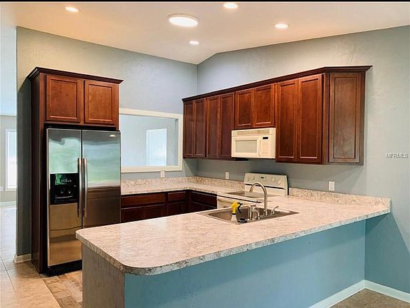 5th image of 1019 New Bedford Dr