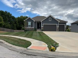 12303 Canna Ct, Peculiar, MO 64078