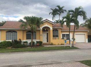 15365 SW 46th Ln, Miami, FL 33185