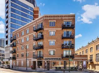 544 N Milwaukee Ave APT 501, Chicago, IL 60642