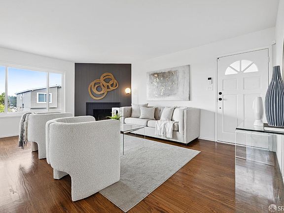 2nd image of 297 Alta Vista Way