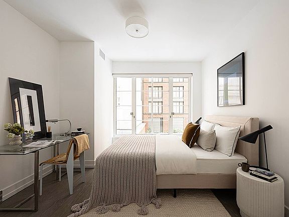 5th image of 70 Charlton St APT 2G