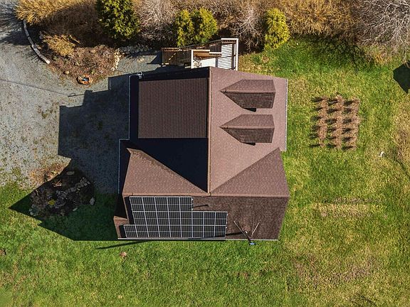 2nd image of 437 Mount Pleasant Rd
