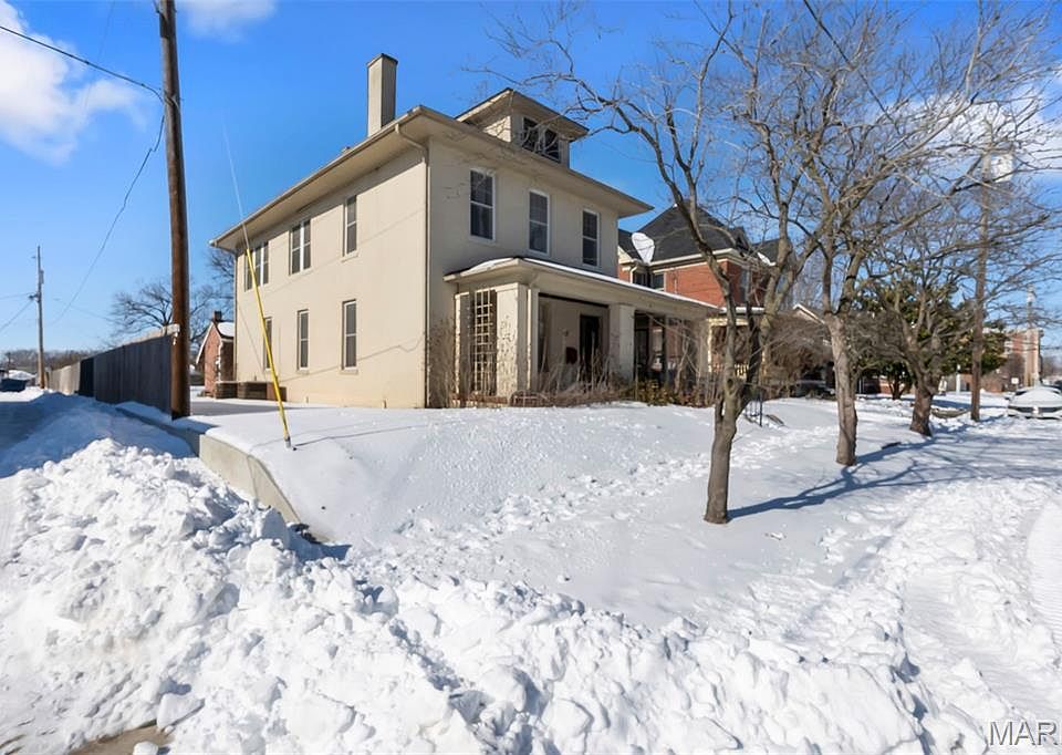 1st image of 19 N Fountain St