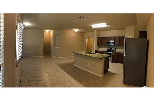 2760 Tanner St Photo 1