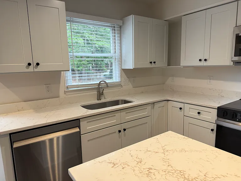 107 Weatherstone Dr #B — Photo 5