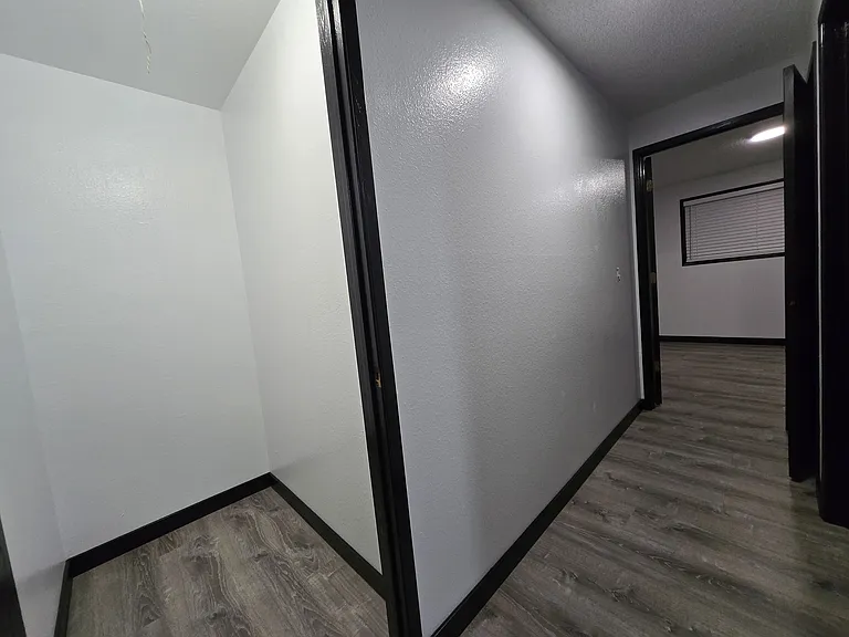 404 SW 1st St #5 — Photo 13