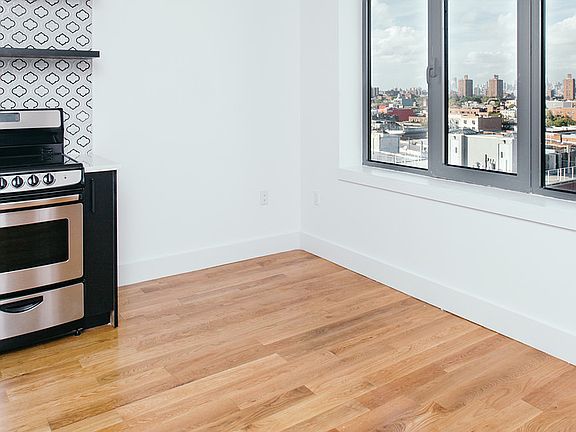 2nd image of 876 Bergen St APT 7F