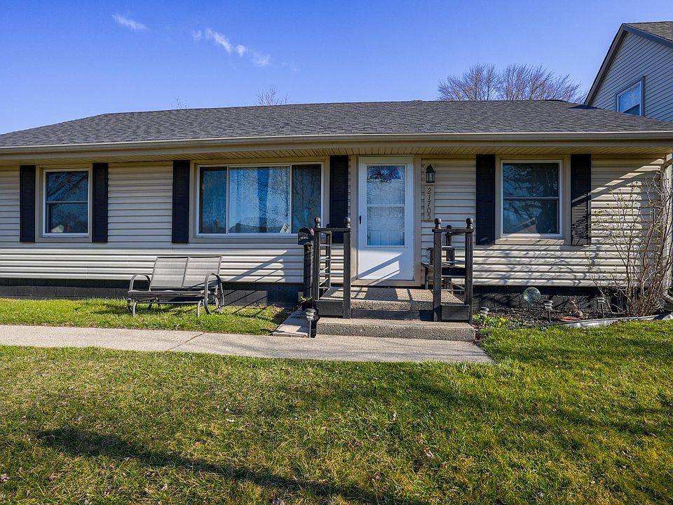 21705 Lange St, Saint Clair Shores, MI 48080 Zillow