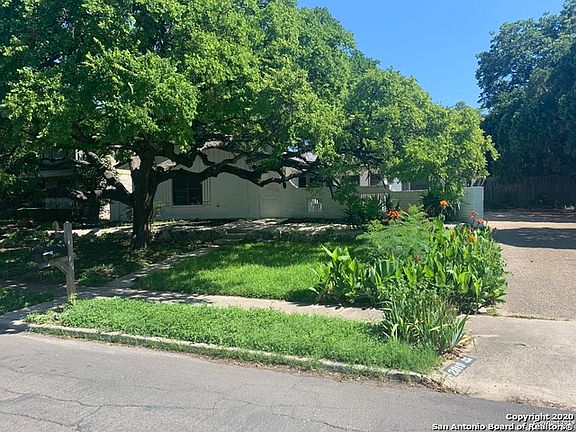 2nd image of 2819 Briarfield Dr