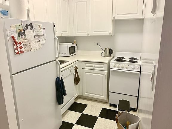 3rd image of 50 W 34th St #613A
