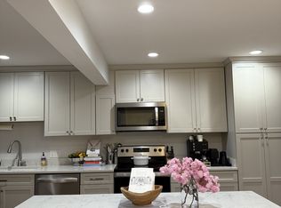 942 Huntwood Ln, Charlottesville, VA 22901