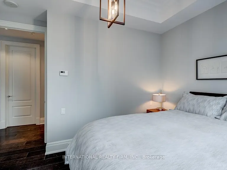55 Scollard St #702 — Photo 17