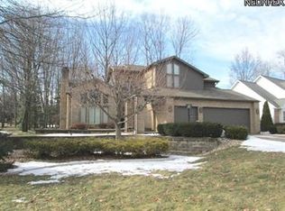 2188 Oakwood St, Girard, OH