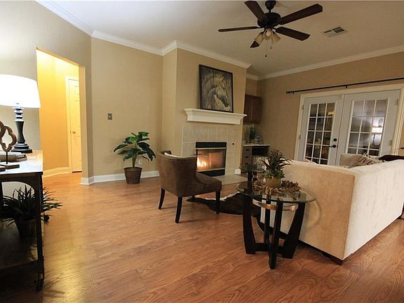 4th image of 1404 Sherry Dr