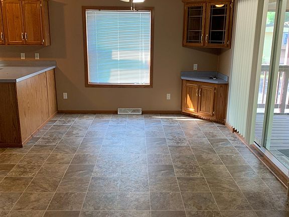 5th image of 523 54th Ave N #40