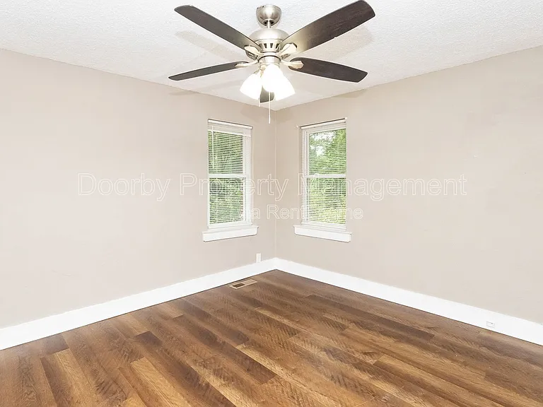 403 Warren St — Photo 14