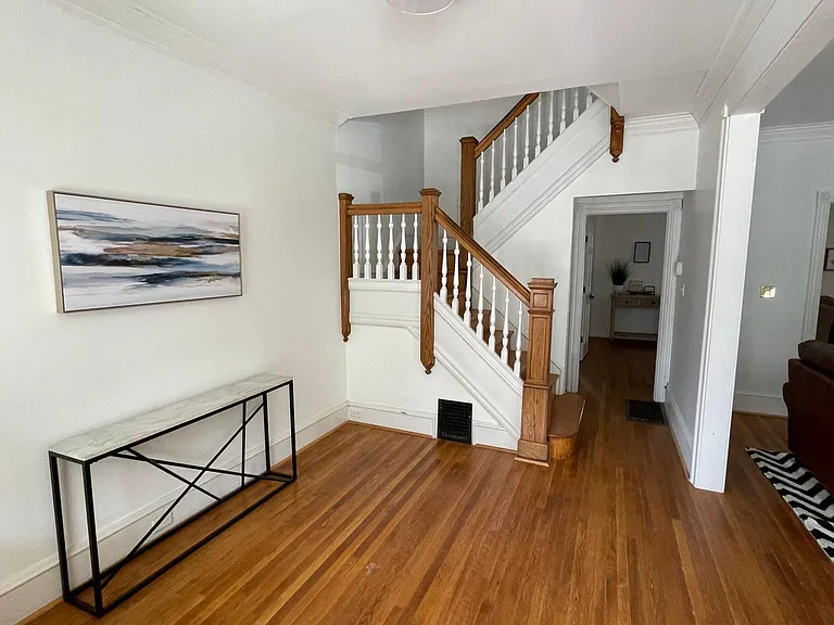1519 W 14th St #7 — Photo 13