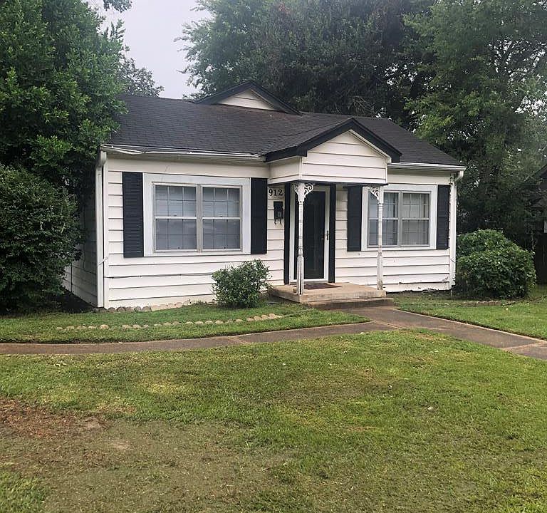 1st image of 912 Evelyn St
