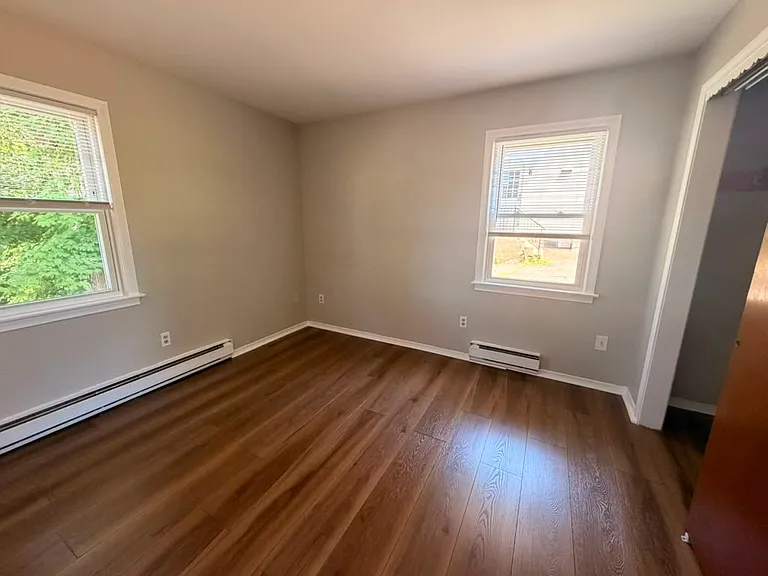 220 Glen Haven Rd #D1 — Photo 4