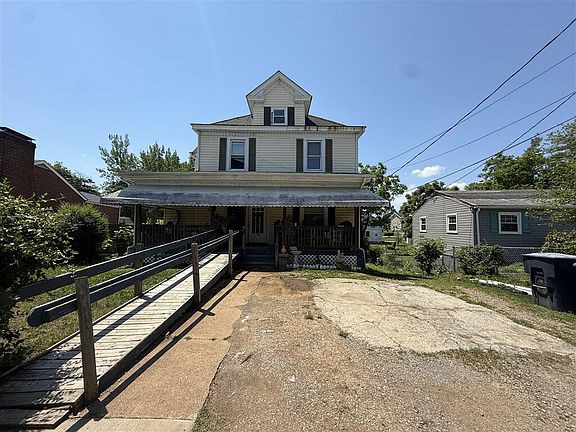 3rd image of 1606 Rugby Blvd NW