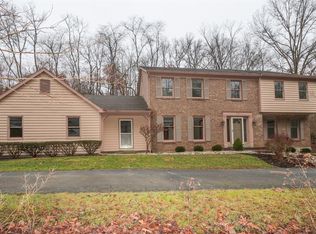 10577 Tanagerhills Dr, Cincinnati, OH 45249