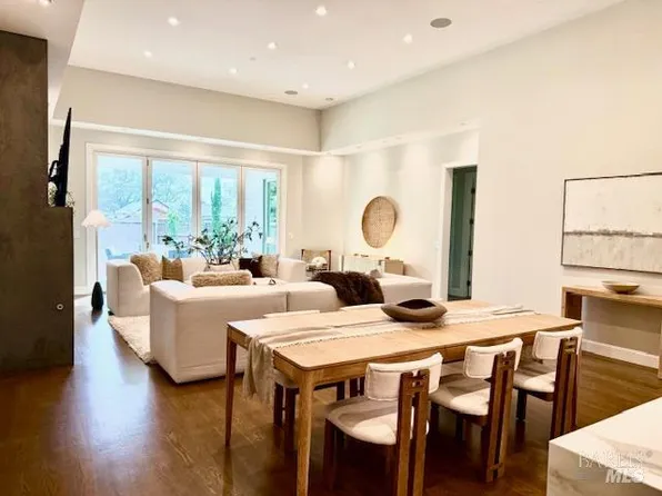 1040 5th Street E, Sonoma, CA 95476