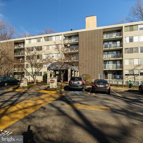 1st image of 4415 Briarwood Ct N APT 47