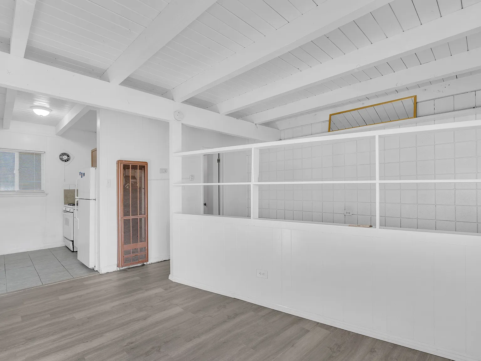 Vassar Apartment — Photo 4