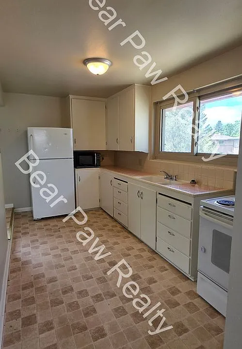 1839 Fremont Ave