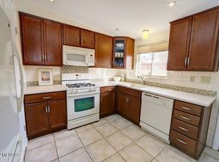 3015 E Blacklidge Dr, Tucson, AZ 85716