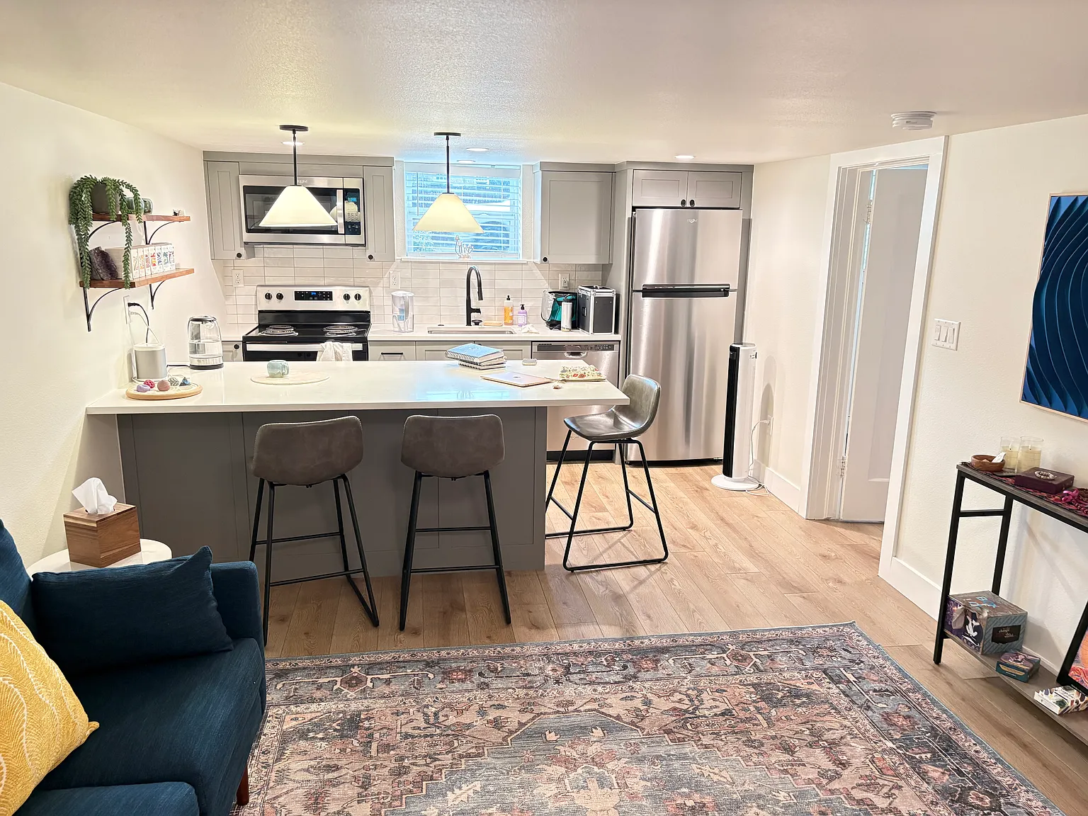 2 bed, 1083 sqft, $2,100 — Photo 1