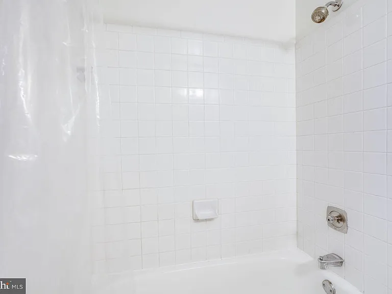 2983 S Columbus St #A1 — Photo 20