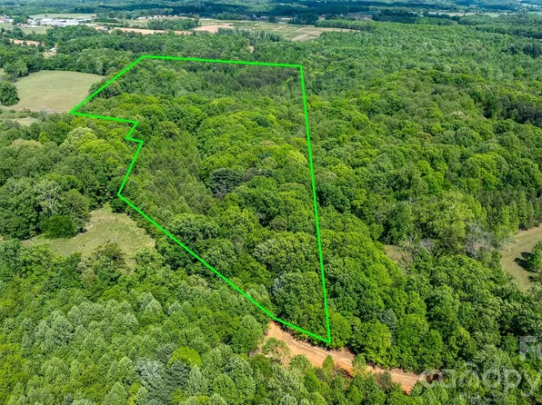 256 Long Leaf Pine Dr, Hiddenite, NC 28636
