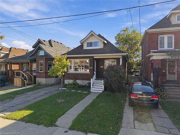3rd image of 154 Prospect St N